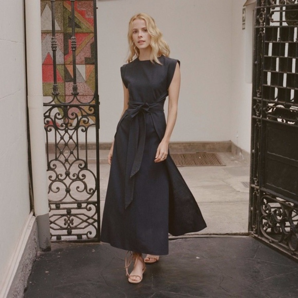 Doen Ash dress in Deep ink